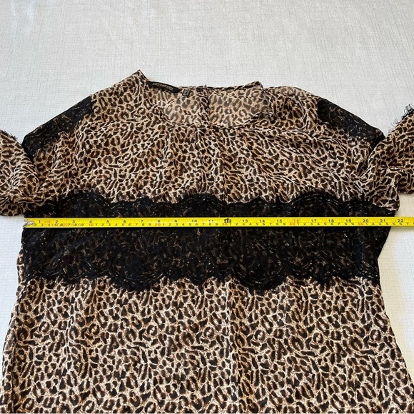 Kardashian Leopard Print Lace Semi Sheer Long Sleeve Blouse Size XL - Picture 7 of 8